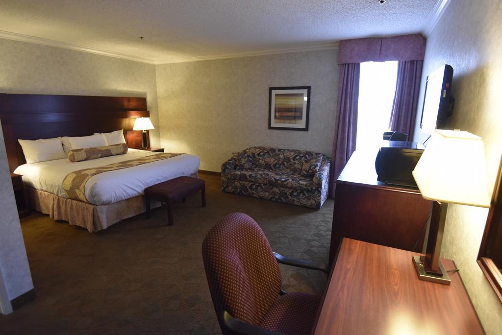 Tropical Inn - North Battleford Dış mekan fotoğraf