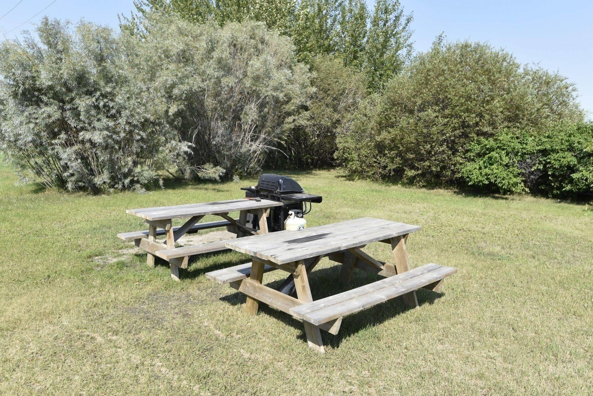 Tropical Inn - North Battleford Dış mekan fotoğraf