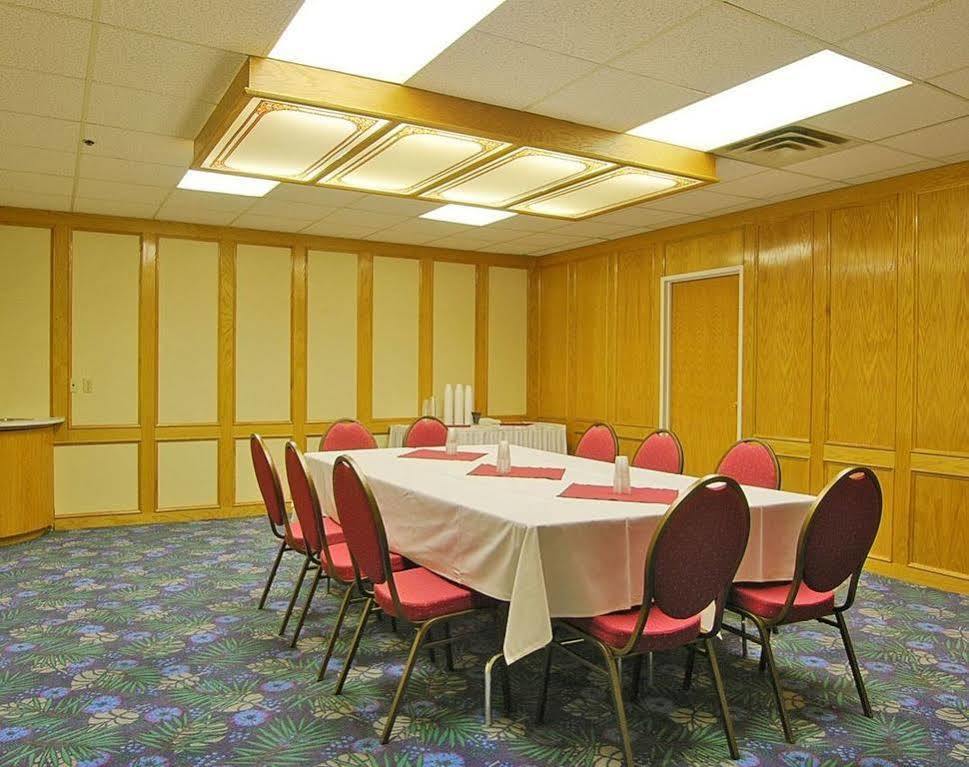 Tropical Inn - North Battleford Dış mekan fotoğraf